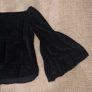 Velvet bell sleeve top!